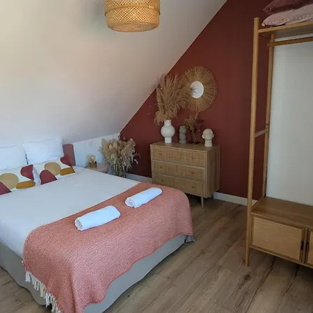 Charming House With Garden Close To Monet